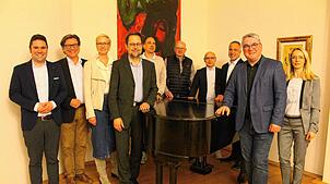 Die Vorstandsmannschaft (von links): Holger Mayer, Thomas Auer, Vera Schraner, Michael Klinger, Florian Zimmermann, Hans-Jürgen Franke, ...