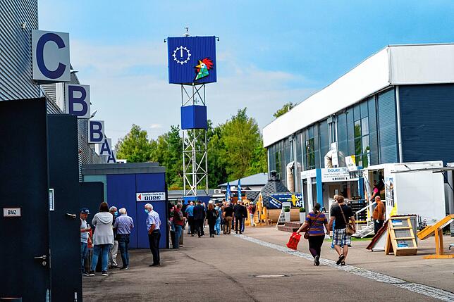 Der Messe-Hahn kräht wieder. Noch bis Sonntag ist die Südwest Messe spezial in Schwenningen geöffnet.