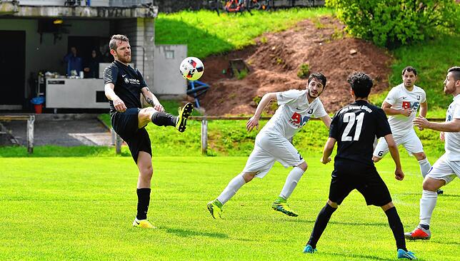 Bild 9: FC Erzingen siegt mit 6:3 bei der Spvgg. Brennet-Öflingen &ndash; und wir haben die Bilder!