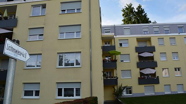 Die Häuser Lichtenwiese 4 und 6, die die Stadt Meersburg 2008 noch verkaufen wollte, dann aber doch behielt und sanierte, haben ...