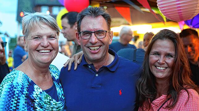 Bild 12: Dingelsdorf feiert wieder! Auf dem Dorfplatz findet das Herbstfest statt