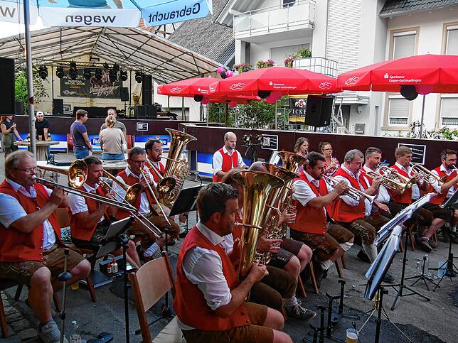 Bild 39: So schön war es auf dem Scheunenfest in Schlatt am Randen
