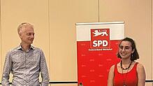 Der SPD-Kreisvorsitzende Peter Schallmayer (links) moderierte gemeinsam mit Joana Stöhrer da Costa, Landtagskandidatin für den Wahlkreis ...