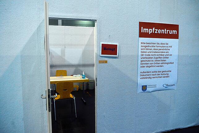 Alle Impfwilligen besuchen eine ärztliche Beratung im Kreisimpfzentrum. Die Hausärzte bieten für ihre Patienten häufig eine ...