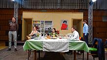 Pierre, Elisabeth, Anna, Julius und Vincent (von links) schmeckt das marokkanische Büffet nicht mehr. Wegen einem Vornamen hat sich ...