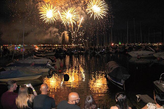 Ein Feuerwerk findet am Hafenfest-Samstag gegen 22.15 Uhr statt.