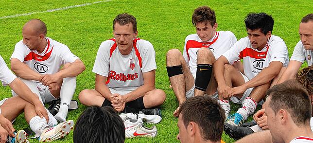 Bild 6: Schnappschüsse aus der Bezirksliga-Saison 2011/2012