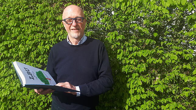 Gründungsmitglied Wolfgang Kaiser, der in Bad Dürrheim zu einem der bundesweit ersten grünen Gemeinderäte gewählt wurde. Seit 2013 ist ...