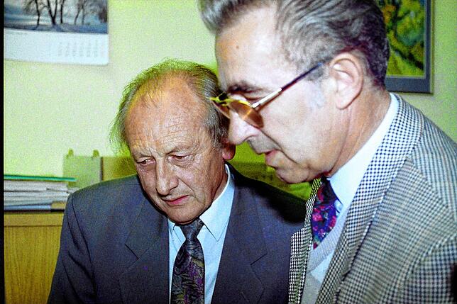 Bild 12: Gedächtnis der Region: Bilder von dem Abend 1993, an dem Rainer Stolz zum Bürgermeister wurde