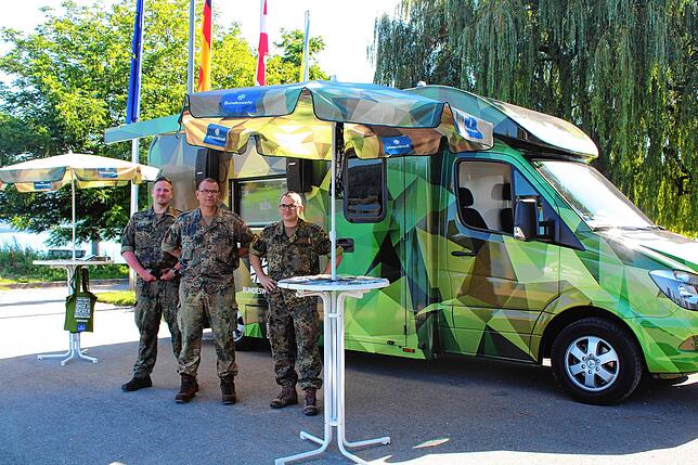 Bild 27: Bilder von der Übung der Fallschirmspringer der Bundeswehr bei Bodman-Ludwigshafen