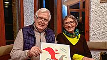 Josef Vogt und Ursula Harzer vom Gemeindeteam weisen auf das Martinsfest am 11. November hin. Sie wollen damit auch auf die tiefere ...