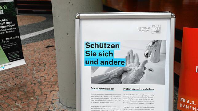 Dieses Schild weist an der Uni auf die nötige Handhygiene hin. Die Stadtverwaltung hat nun auch einen Leitfaden herausgegeben, wie sich ...