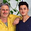 Toller Coup: Tommy Buschle (links) hat das Video mit dem Tor von Timo Lindner an fussball.de geschickt. Nun ist der 18-jährige Fußballer ...