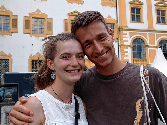 Jule Kaiser und Nicolas Beck hoffen am frühen Abend noch auf trockenes Wetter.