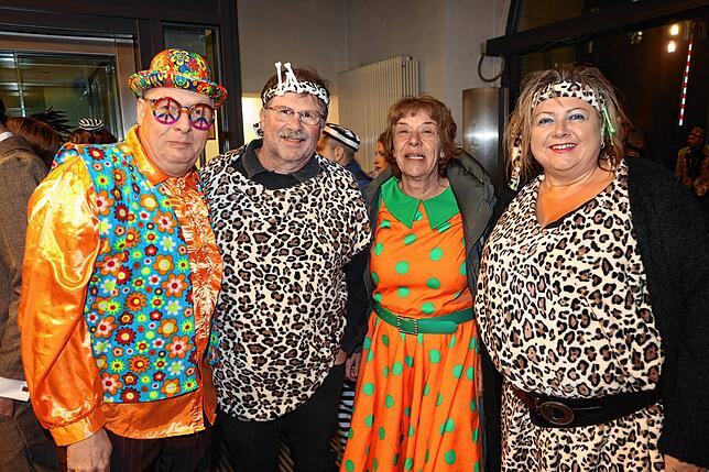 Bild 3: Narren und Mäschgerle strömen ins Konzil &ndash; Sie alle sind bei der SWR-Fernsehfasnacht dabei
