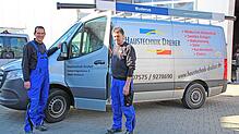 Die Haustechnik Dreher, hier Inhaber Richard Dreher (links) und sein langjähriger Mitarbeiter Jürgen Amann, präsentiert sich am Freitag ...