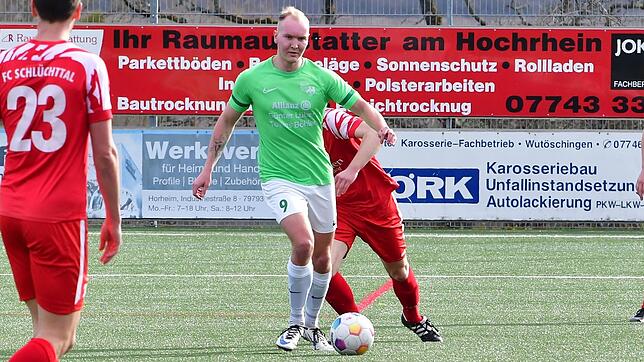 Derbysieger: Marius Thoma erzielte beide Treffer zum 2:1-Erfolg der SG Mettingen/Krenkingen gegen den Lokalrivalen FC Schlüchttal.