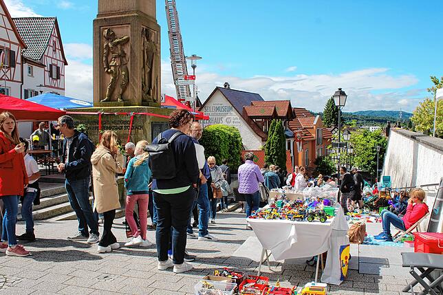 Bild 21: Bilder vom Straßenfest am Schweizer Feiertag (1)