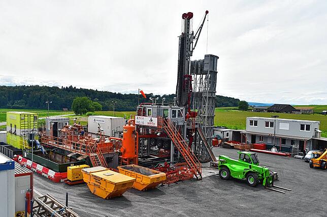 Im schweizerischen Trüllikon, wenige Kilometer von der Grenze bei Jestetten entfernt, fanden 2019 Sondierungsbohrungen für das ...