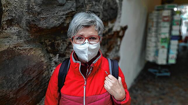 Bild 8: Behalten Sie die Maske auf? Menschen aus der Region erklären, wie sie sich ab Sonntag verhalten