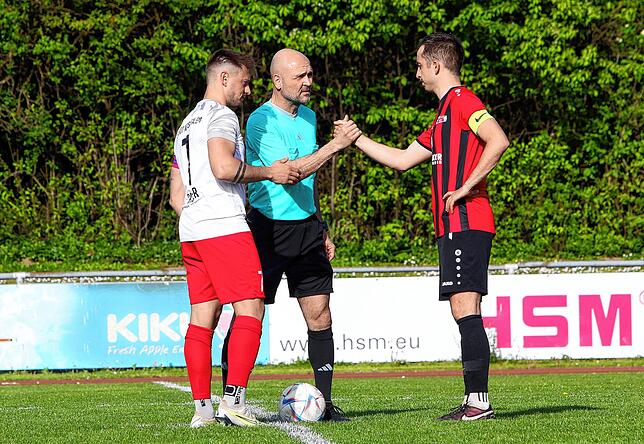 Bild 16: Die besten Bilder vom spannenden Spiel zwischen FC RW Salem und FC Bodman-Ludwigshafen