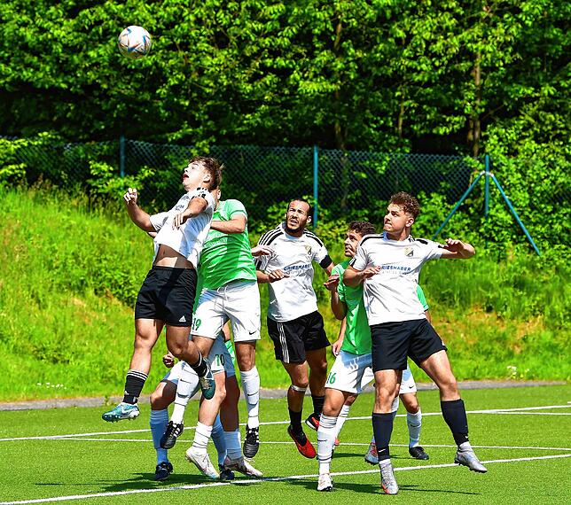 Bild 8: SG Mettingen/Krenkingen siegt 5:0 bei der U23 des SV 08 Laufenburg – und wir haben Bilder!