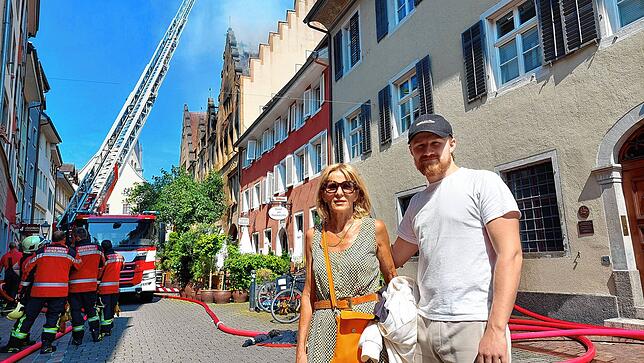 (Archivbild) Am Morgen nach dem Brand am historischen Gebäude an der Zollernstraße 10 gingen Tamara und Sebastian Unterwerner noch davon ...