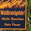Mit Hinweisschildern wie diesem warnt das Kreisforstamt Waldshut vor erhöhter Waldbrandgefahr.