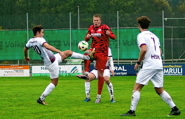 Bild 37: Acht Tore im Duell zwischen FV Walbertsweiler und SV Deggenhausertal. Wir haben die besten Bilder!