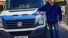 Mit seinem Lkw beliefert Veit Dreißigacker die Firma Hella. Auf dem Parkplatz gegenüber verbrachte er schon manche Nacht im Wagen.