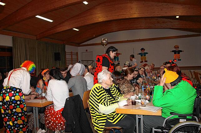 Bild 13: So unterhaltsam war der Tratschabend 2025 in Oberalpfen