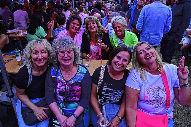 Bild 18: Die Narrozunft erwies sich wieder als perfekter Gastgeber beim Sommerfest im Spitalgarten.