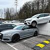 Clio landet auf Audi: Laut Kantonspolizei Aargau hat eine Frau beim Einparken Gas und Bremse verwechselt.
