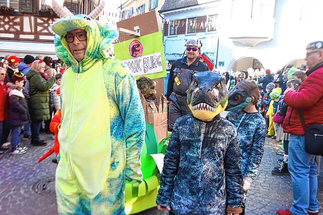Bild 29: Meersburger Fasnacht: Die schönsten Bilder vom Kärrelerennen 2025