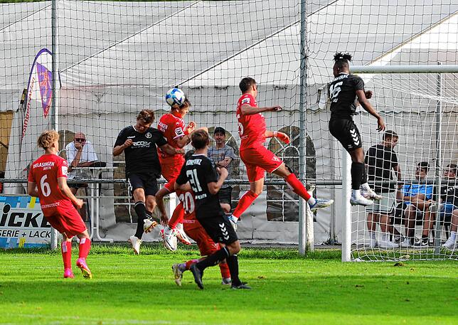 Bild 3: Die besten Bilder vom Duell zwischen dem 1. FC Rielasingen-Arlen und dem SC Konstanz-Wollmatingen