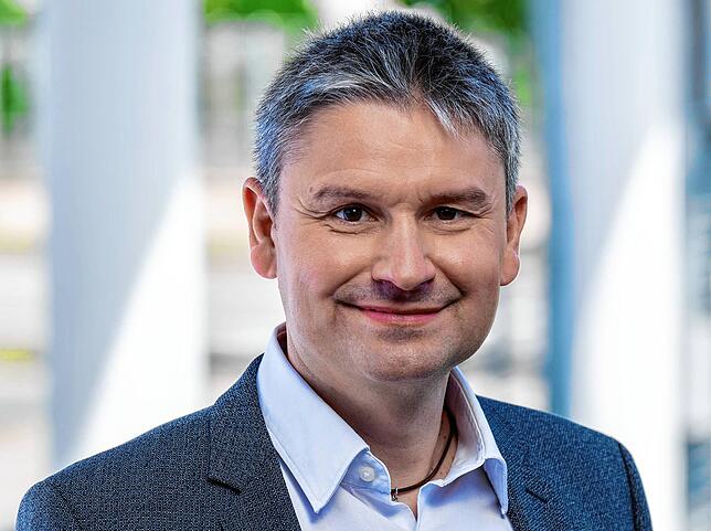 Frank Bonath erläutert die Kehrtwende der FDP-Fraktion.