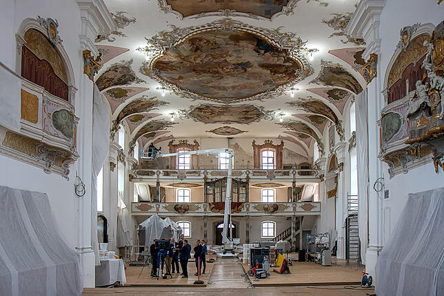 Das leergeräumte und an Decken und Wänden bereits vom Schmutz befreite Innere von St. Martin zeigt, wie das Gotteshaus am Ende der rund ...
