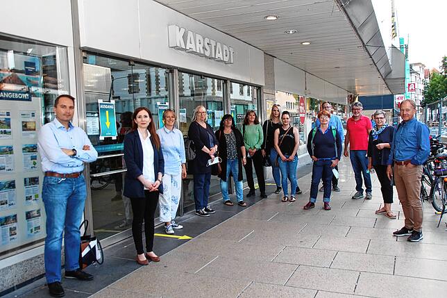 Sie werden um den Erhalt der Karstadt Filiale in Singen kämpfen. Die SPD-Fraktion hörte sich die Sorgen des Betriebsrats und der ...