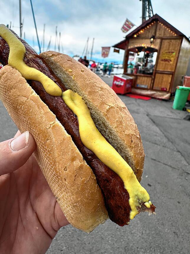 Die Seehasen-Wurst gibt es in diesem Jahr für 4,50 Euro.