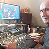 Till Erb in seinem Tonstudio in Jungholz.