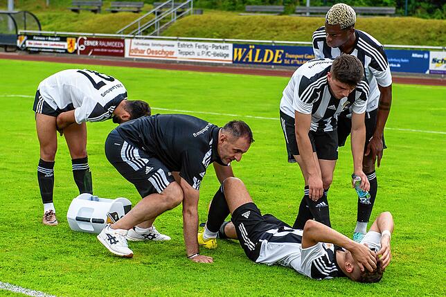 Drama: Angelo Armenio hatte sich beim Grieshaber Cup 2023 im Spiel gegen den SV Muttenz schwer am Knie verletzt.