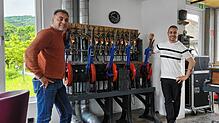 Giuseppe Gieri (rechts) gemeinsam mit seinem Partner Ahmed Elsherbini im Stellwerk.