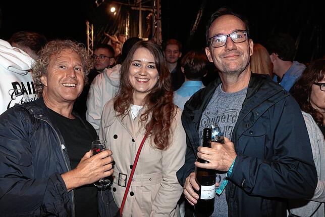 Bild 18: Konstanzer Weinfest 2025: Der Stephansplatz ist voll und die Stimmung prima