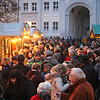 Der Salemer Weihnachtsmarkt besticht mit seinem Standort: Direkt am Schloss gibt es viele Stände mit Punsch, Glühwein, Waffeln und ...