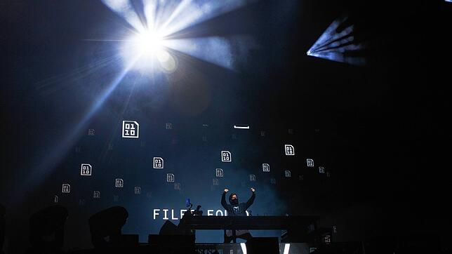 Alan Walker zeigt beim Openair St. Gallen, warum Electronic Dance Music und Festivals bestens zusammen passen.