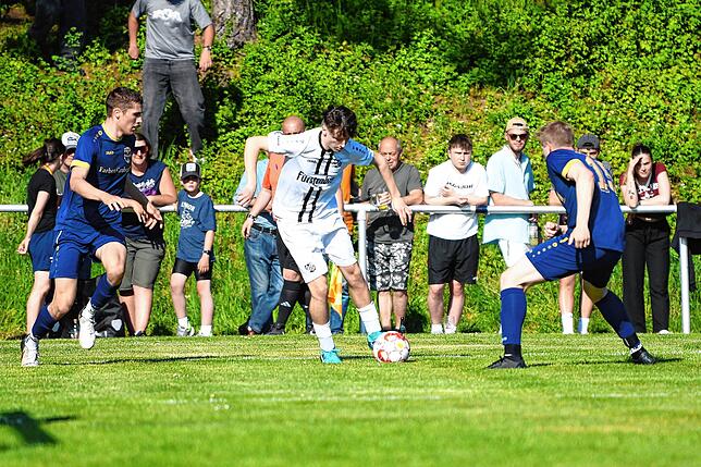 Bild 4: Der SV Aasen ist Bezirkspokalsieger. Wir haben Bilder vom Finale gegen die SG Eintracht!
