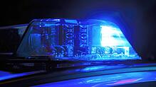 Symbolbild – Ein 36-Jähriger soll einen Mann in Mannheim vor eine einfahrende Straßenbahn gestoßen haben. Die Kriminalpolizei ermittelt.