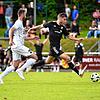 Unglücklich: Sandro Knab (rechts) vom SV 08 Laufenburg traf im Spiel gegen den FC Wolfenweiler-Schallstadt zweimal nur den Pfosten. ...