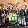 Werner Jehle, Stefan Hofmeister, Markus Eberhardt, Margot Kammerlander, Peter Kleinmann und Alfred Thönes (von links) sind begeistert ...