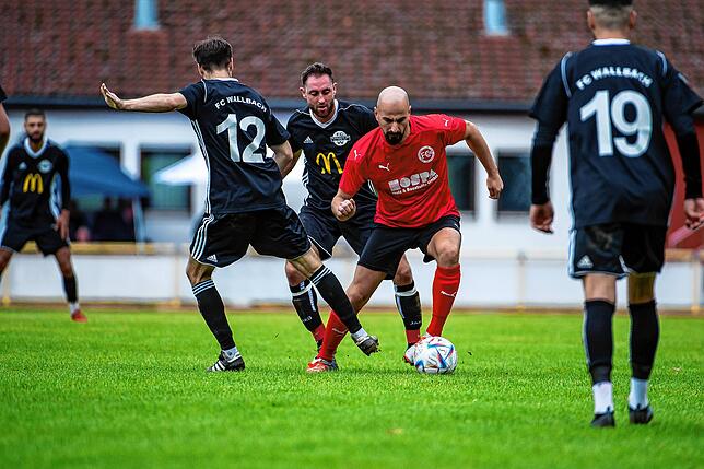 Bild 1: FC 08 Bad Säckingen rettet ein 1:1 im Derby gegen den FC Wallbach &ndash; und wir haben Bilder!